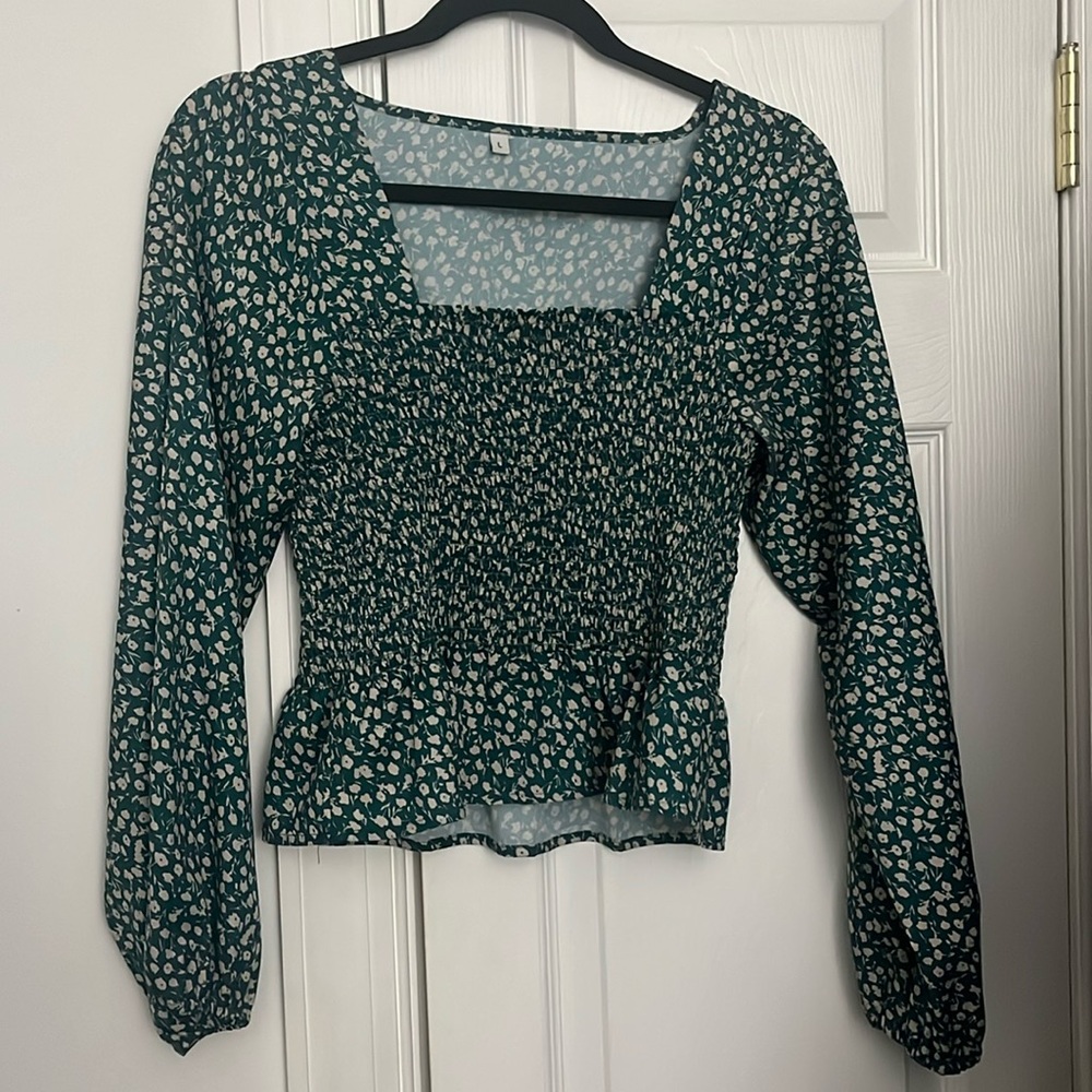 Green and white long sleeve baby doll top